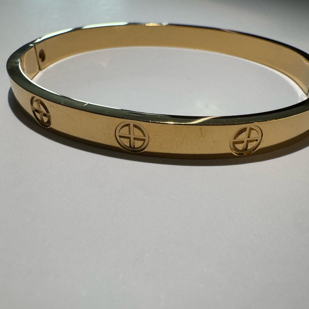 Gold Bangle Bracelet - Picture 2 of 6